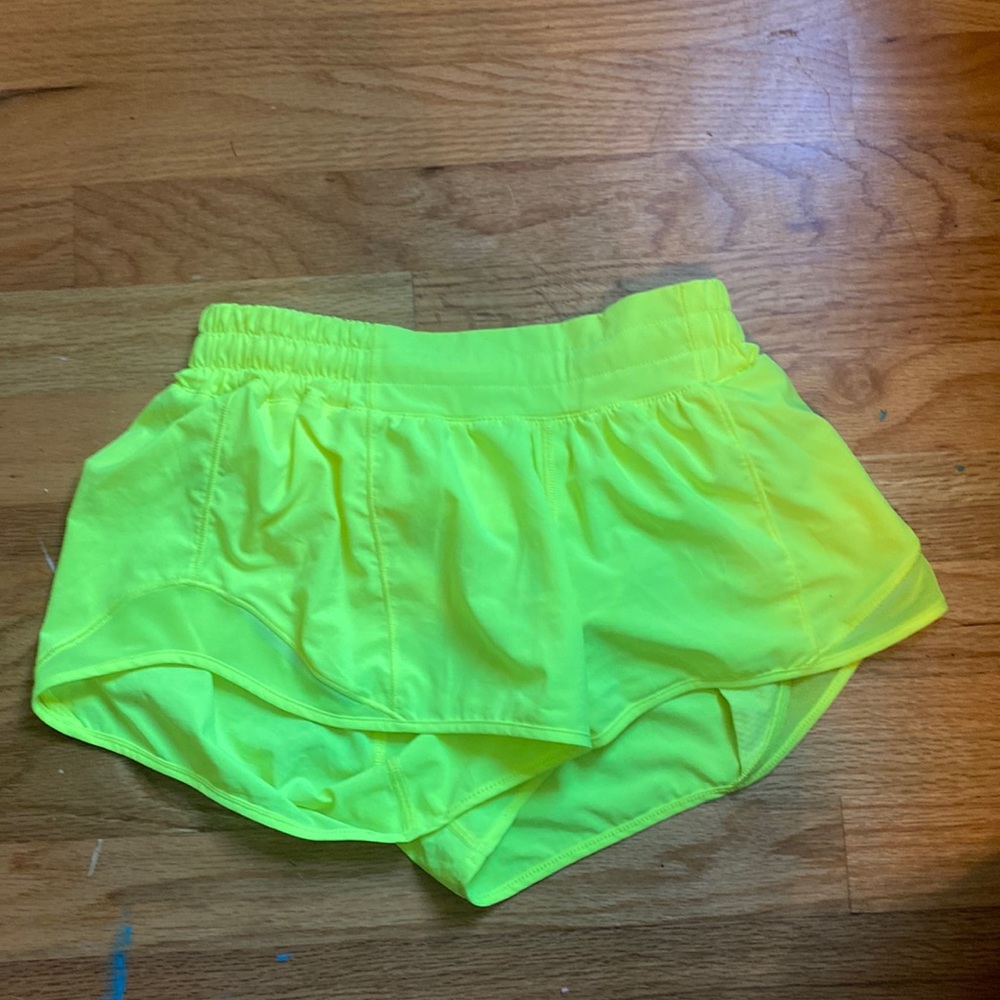 Lulu lemon highlight yellow shorts